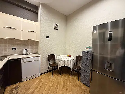 Satılır 3 otaqlı mənzil 93 m²
