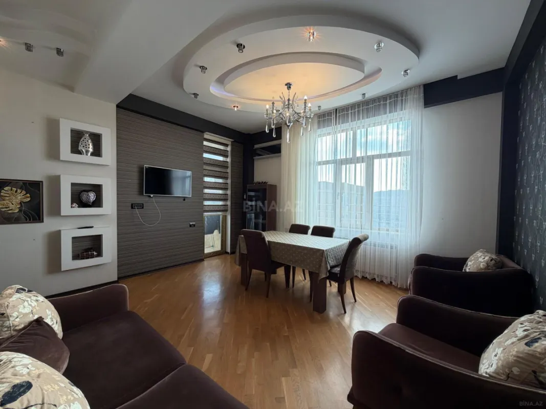 Satılır 3 otaqlı mənzil 93 m²