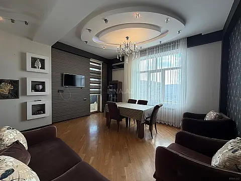Satılır 3 otaqlı mənzil 93 m²