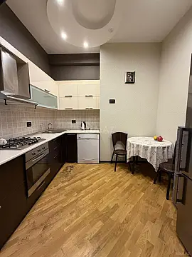 Satılır 3 otaqlı mənzil 93 m²