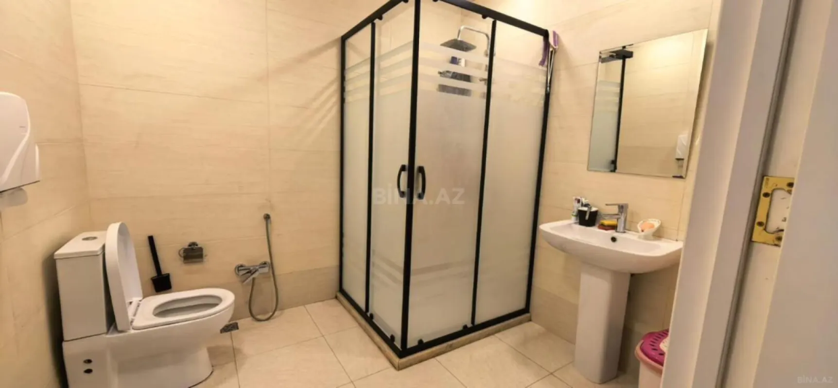 Satılır 3 otaqlı mənzil 124 m²