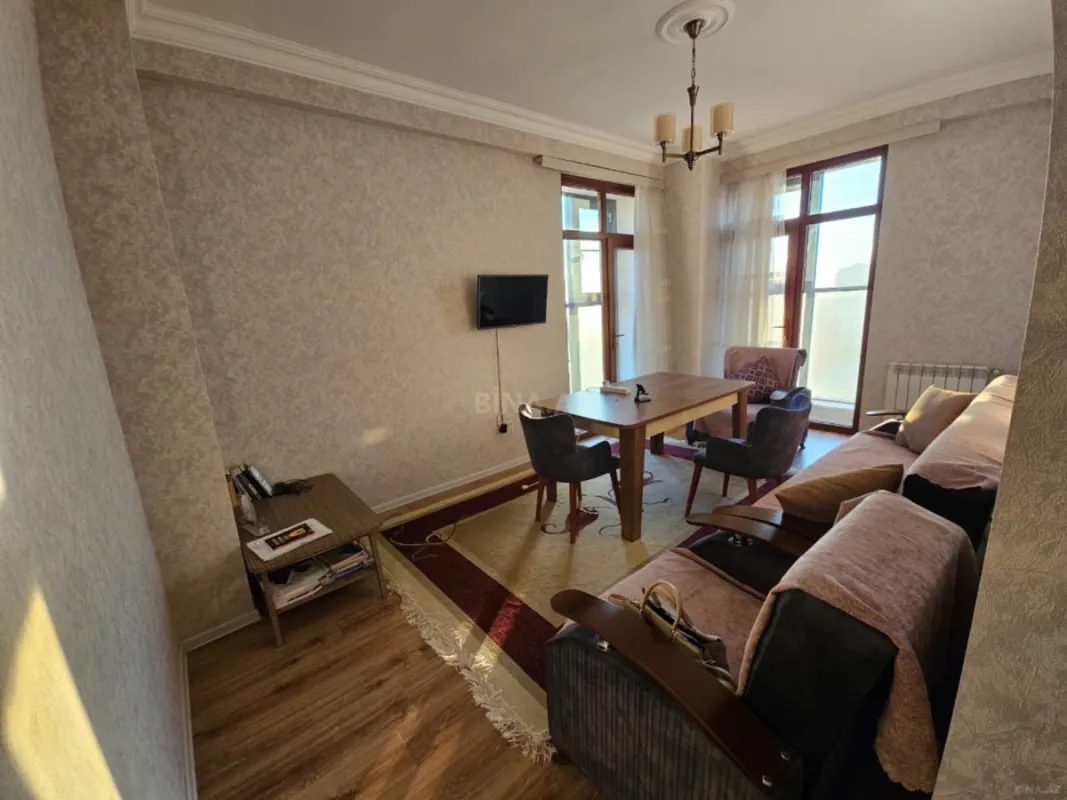 Satılır 3 otaqlı mənzil 124 m²