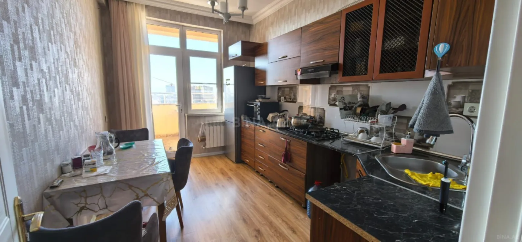 Satılır 3 otaqlı mənzil 124 m²