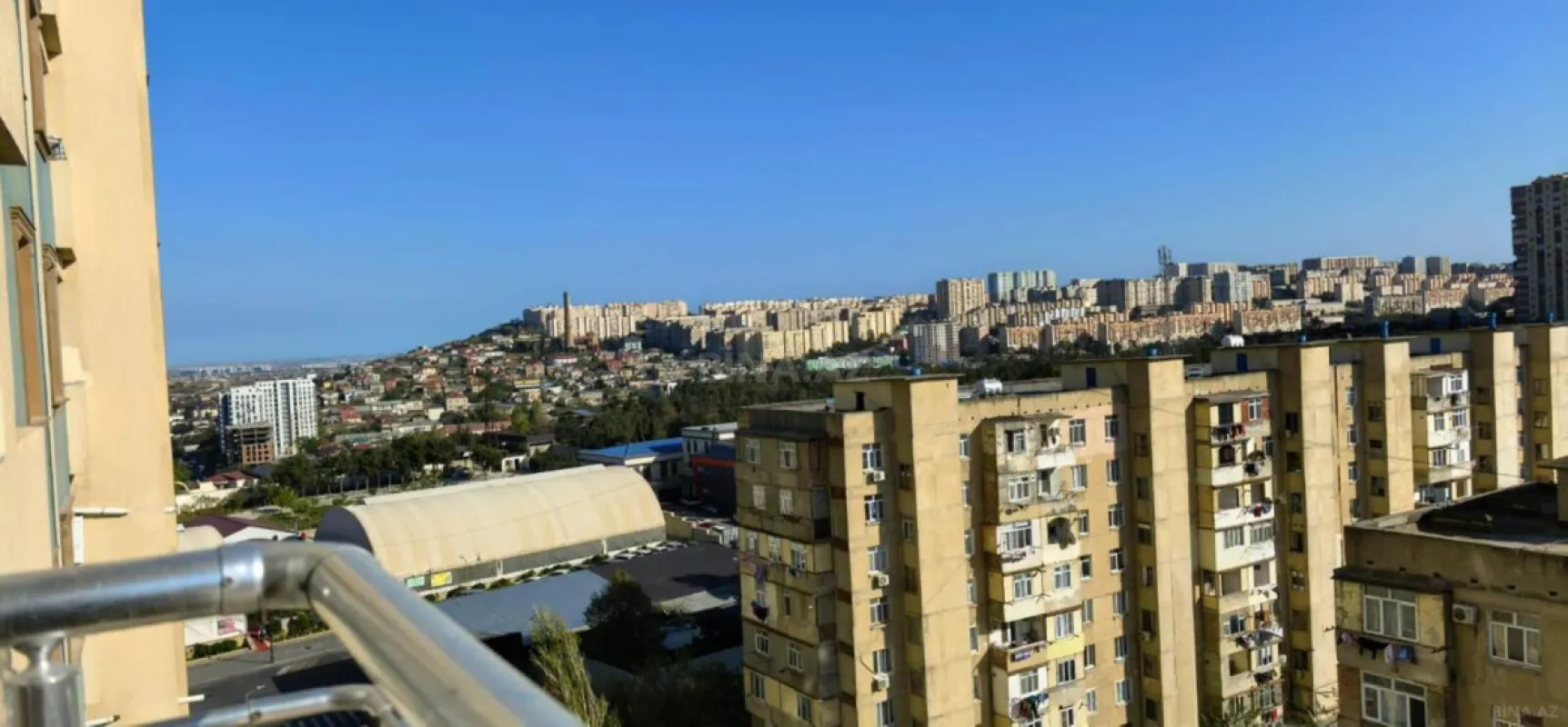 Satılır 3 otaqlı mənzil 124 m²