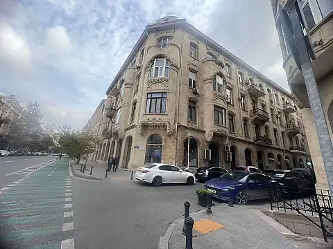 Satılır 3 otaqlı mənzil 86 m² — Bakı, Sahil qəs. 3 otaq 86.00 m²