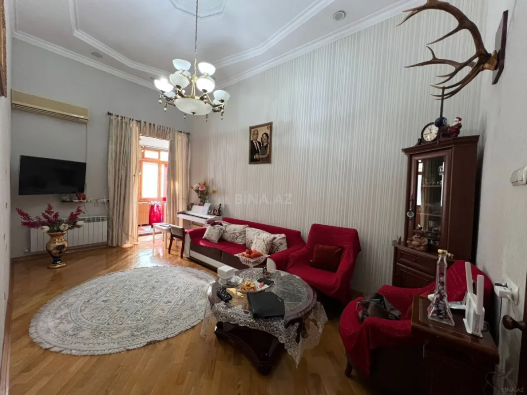 Satılır 3 otaqlı mənzil 86 m²