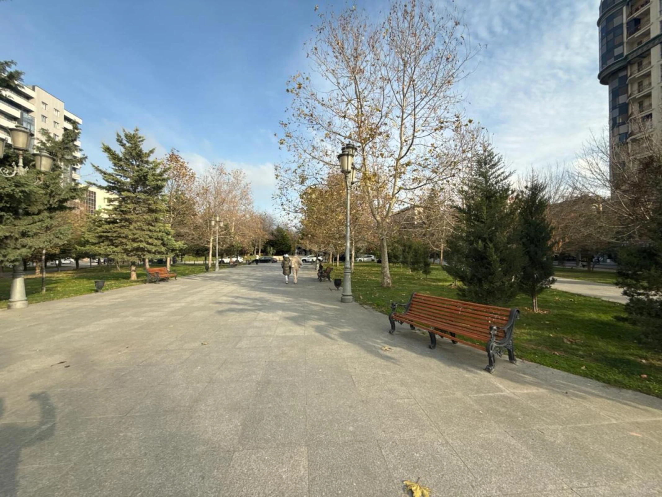 Satılır 2 otaqlı mənzil 73 m²