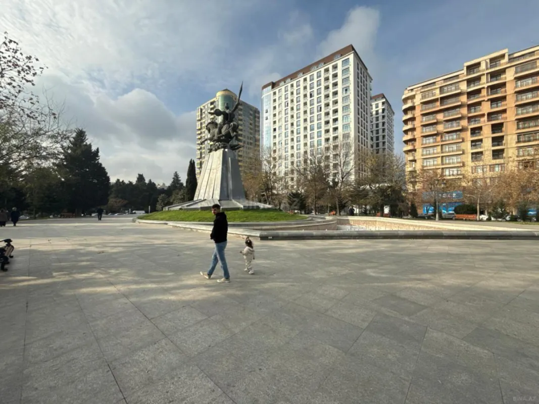 Satılır 2 otaqlı mənzil 73 m²