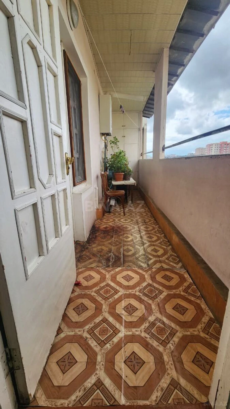 Satılır 5 otaqlı mənzil 110 m²