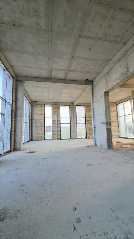 Satılır obyekt 600 m²