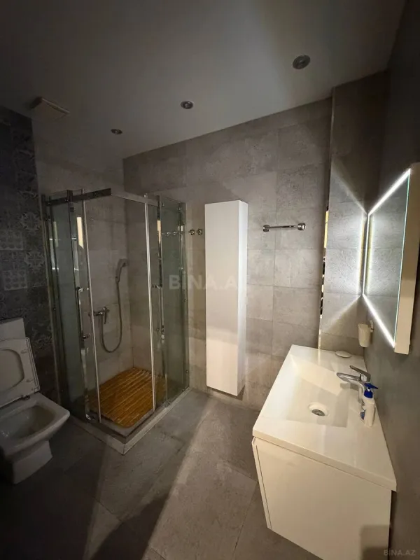 Satılır 2 otaqlı mənzil 103 m²