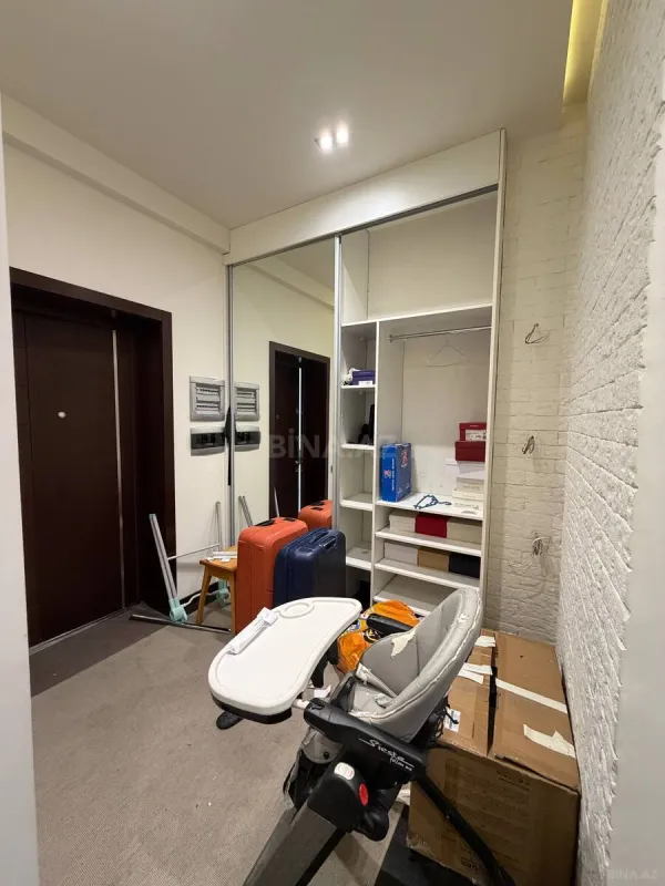 Satılır 2 otaqlı mənzil 103 m²