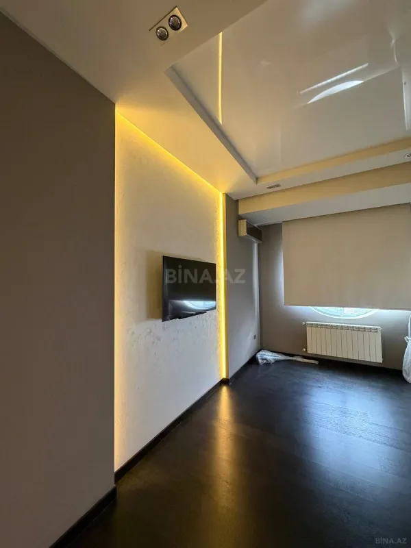 Satılır 2 otaqlı mənzil 103 m²