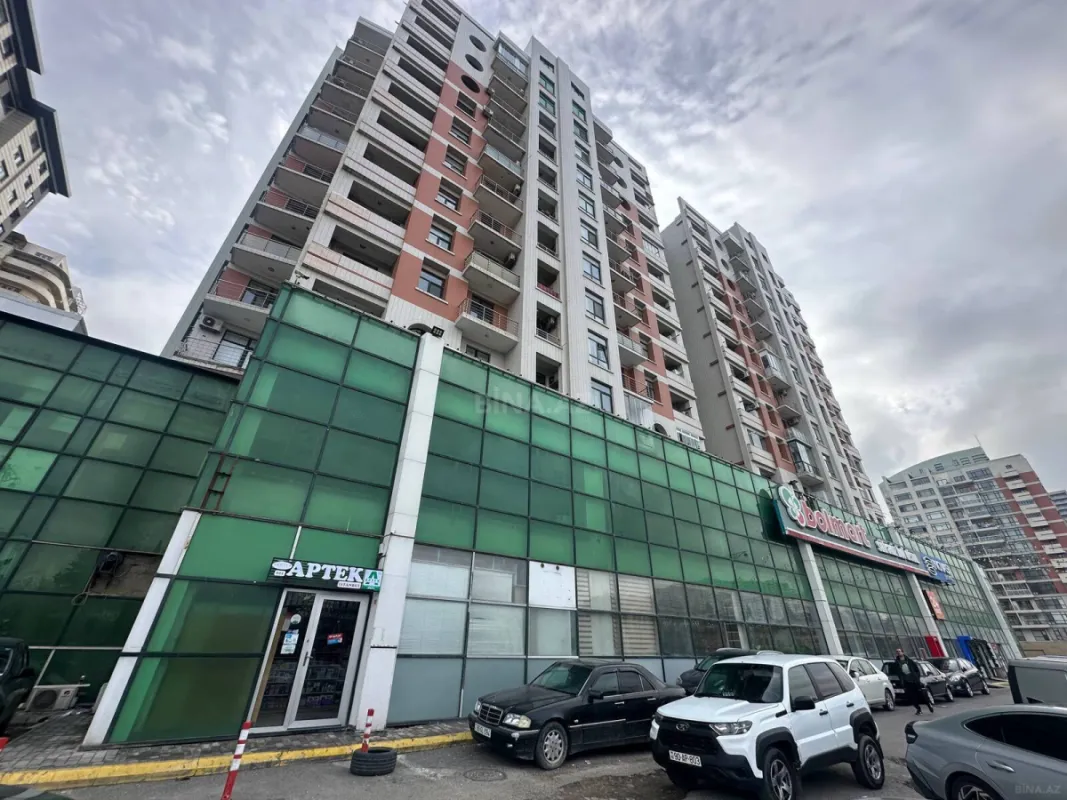 Satılır 2 otaqlı mənzil 103 m²