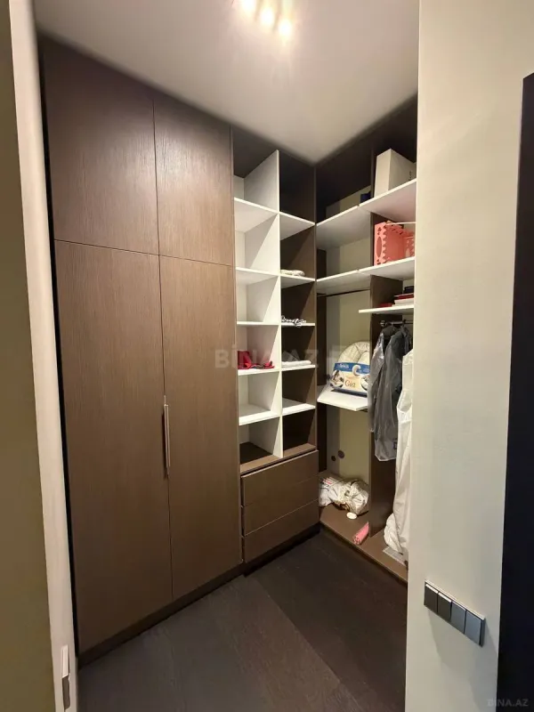 Satılır 2 otaqlı mənzil 103 m²