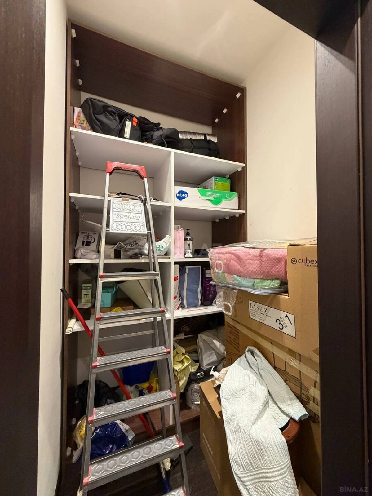 Satılır 2 otaqlı mənzil 103 m²