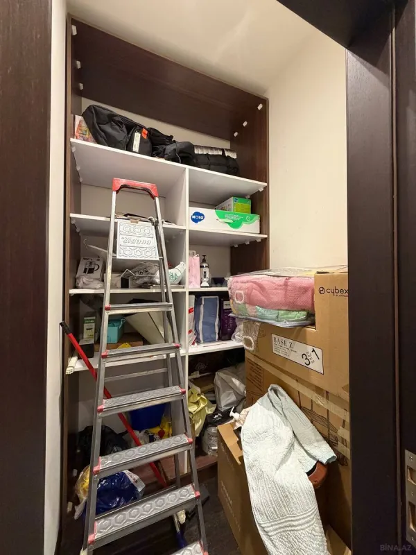 Satılır 2 otaqlı mənzil 103 m²