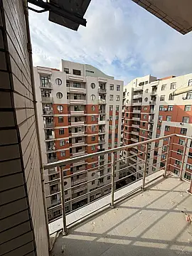 Satılır 2 otaqlı mənzil 103 m²
