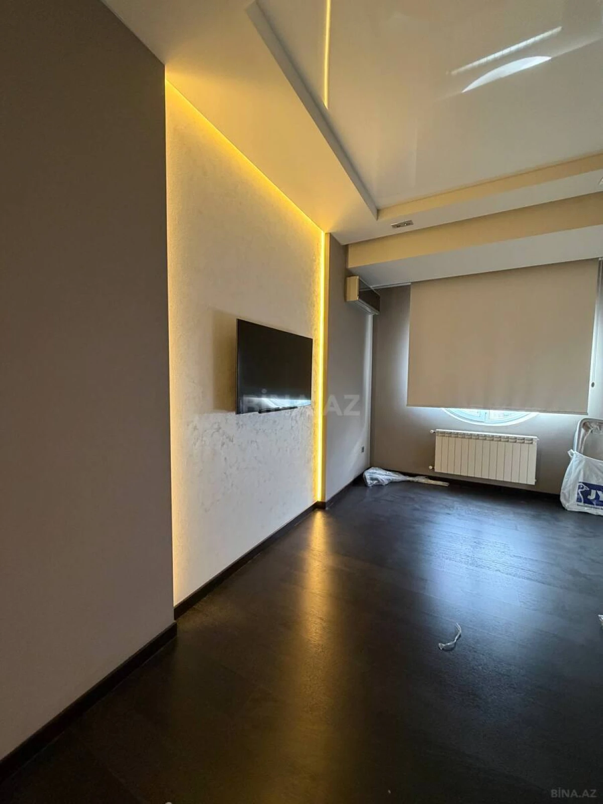 Satılır 2 otaqlı mənzil 103 m²