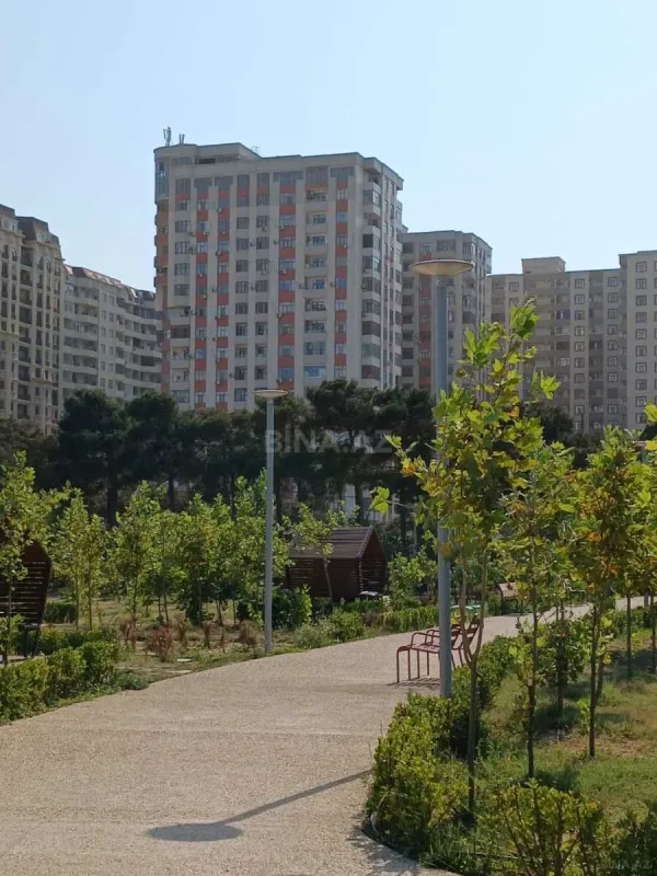 Satılır 4 otaqlı mənzil 164 m²