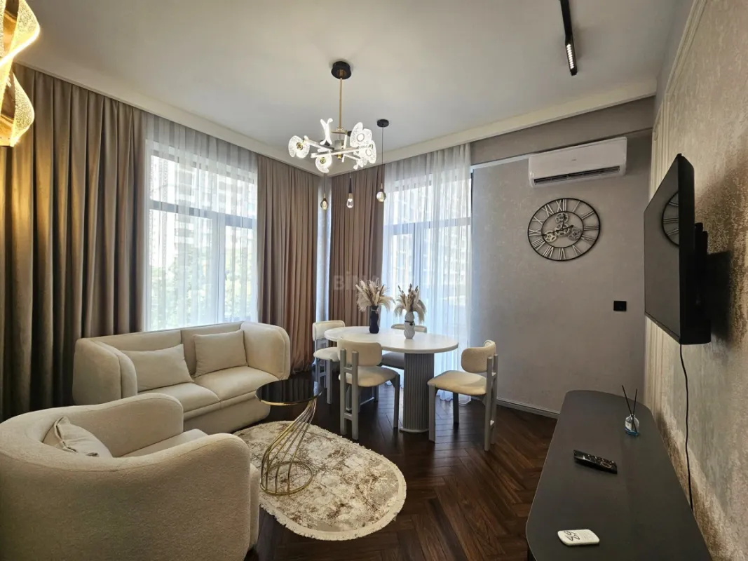 Satılır 2 otaqlı mənzil 52 m²