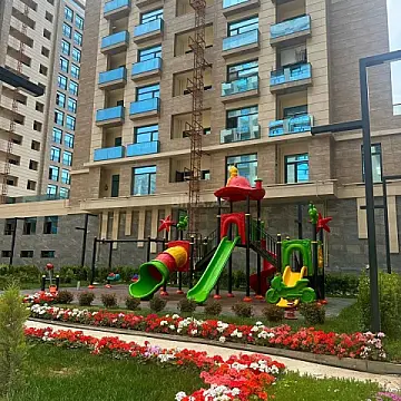 Satılır 3 otaqlı mənzil 118 m²