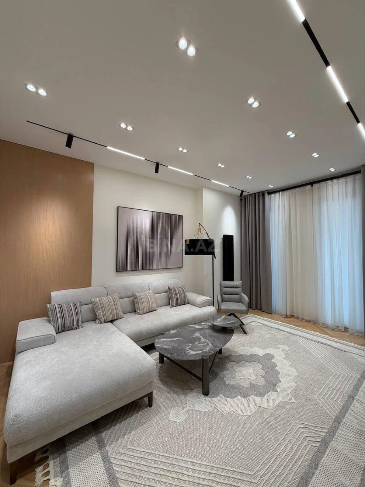 Kirayə verilir 2 otaqlı mənzil 72 m²