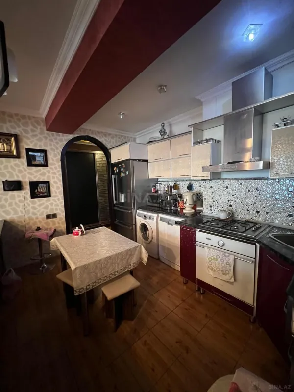 Satılır 3 otaqlı mənzil 82 m²