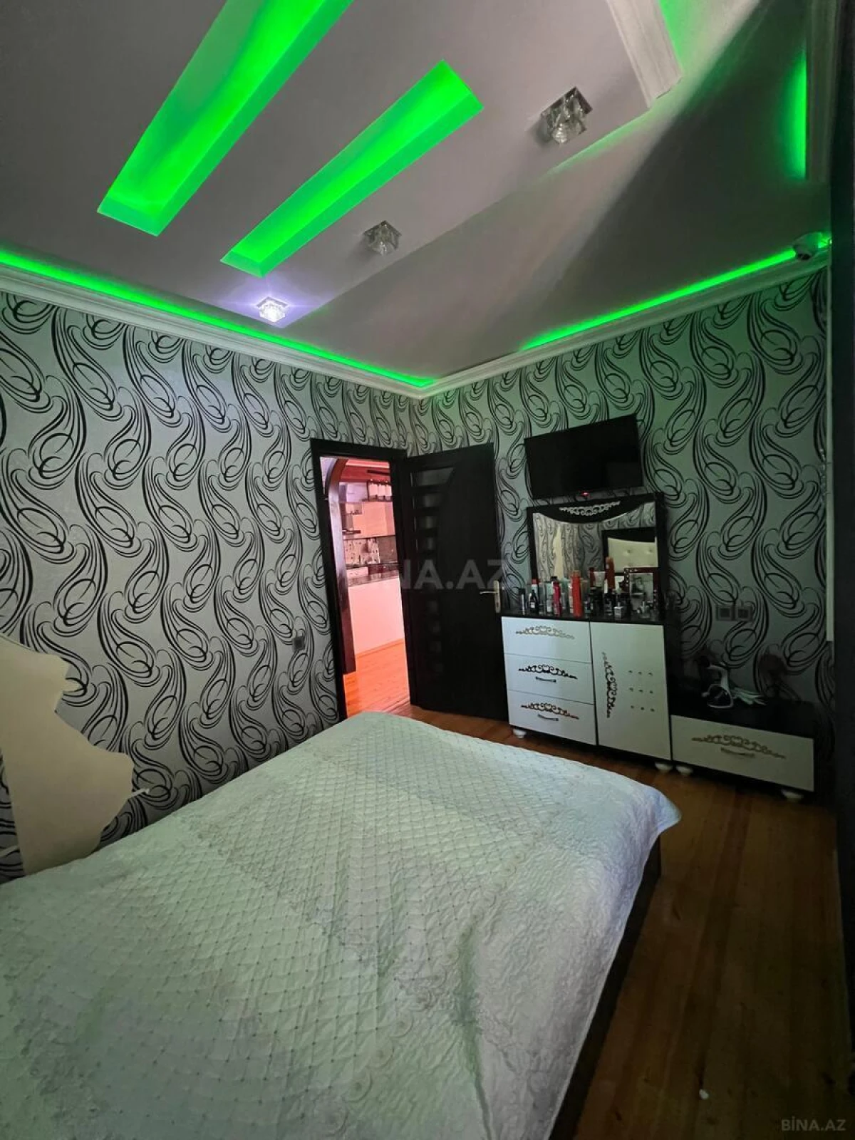 Satılır 3 otaqlı mənzil 82 m²