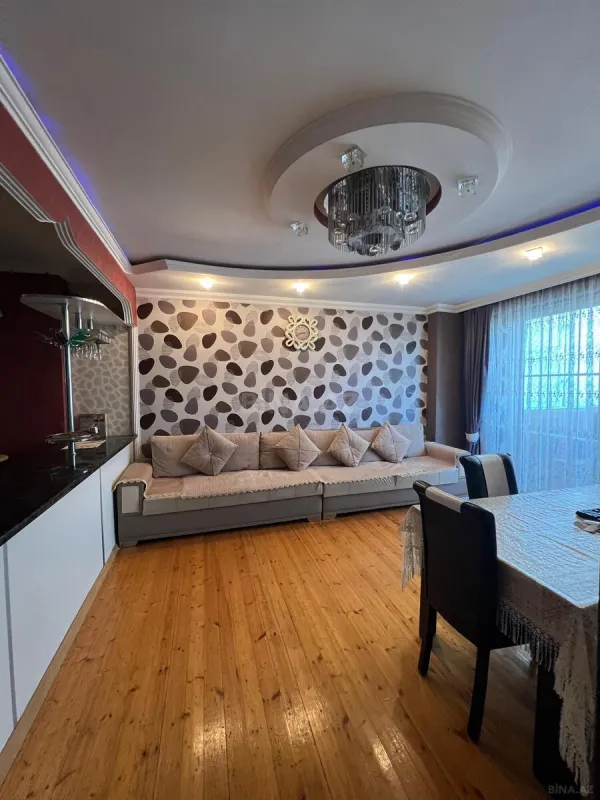 Satılır 3 otaqlı mənzil 82 m²