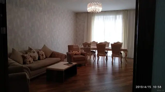 Kirayə verilir 4 otaqlı mənzil 190 m²