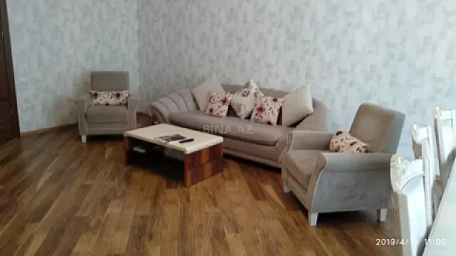 Kirayə verilir 4 otaqlı mənzil 190 m²