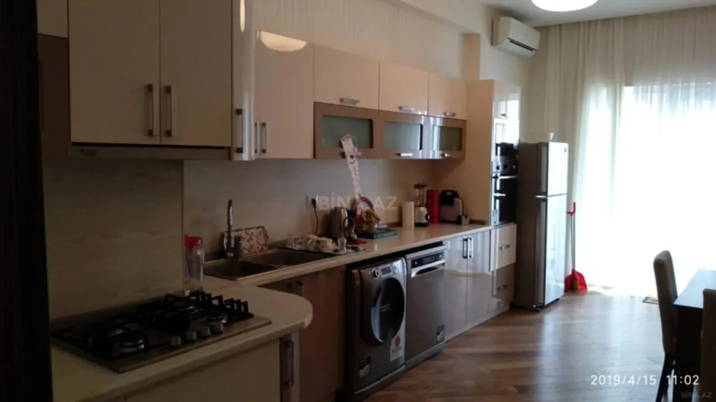 Kirayə verilir 4 otaqlı mənzil 190 m²