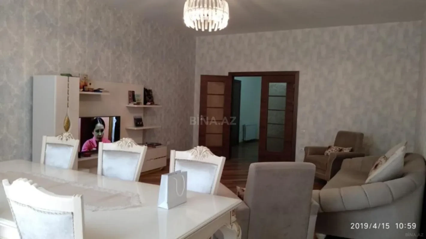 Kirayə verilir 4 otaqlı mənzil 190 m²