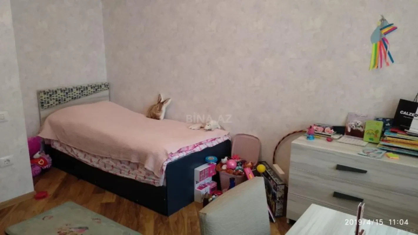Kirayə verilir 4 otaqlı mənzil 190 m²
