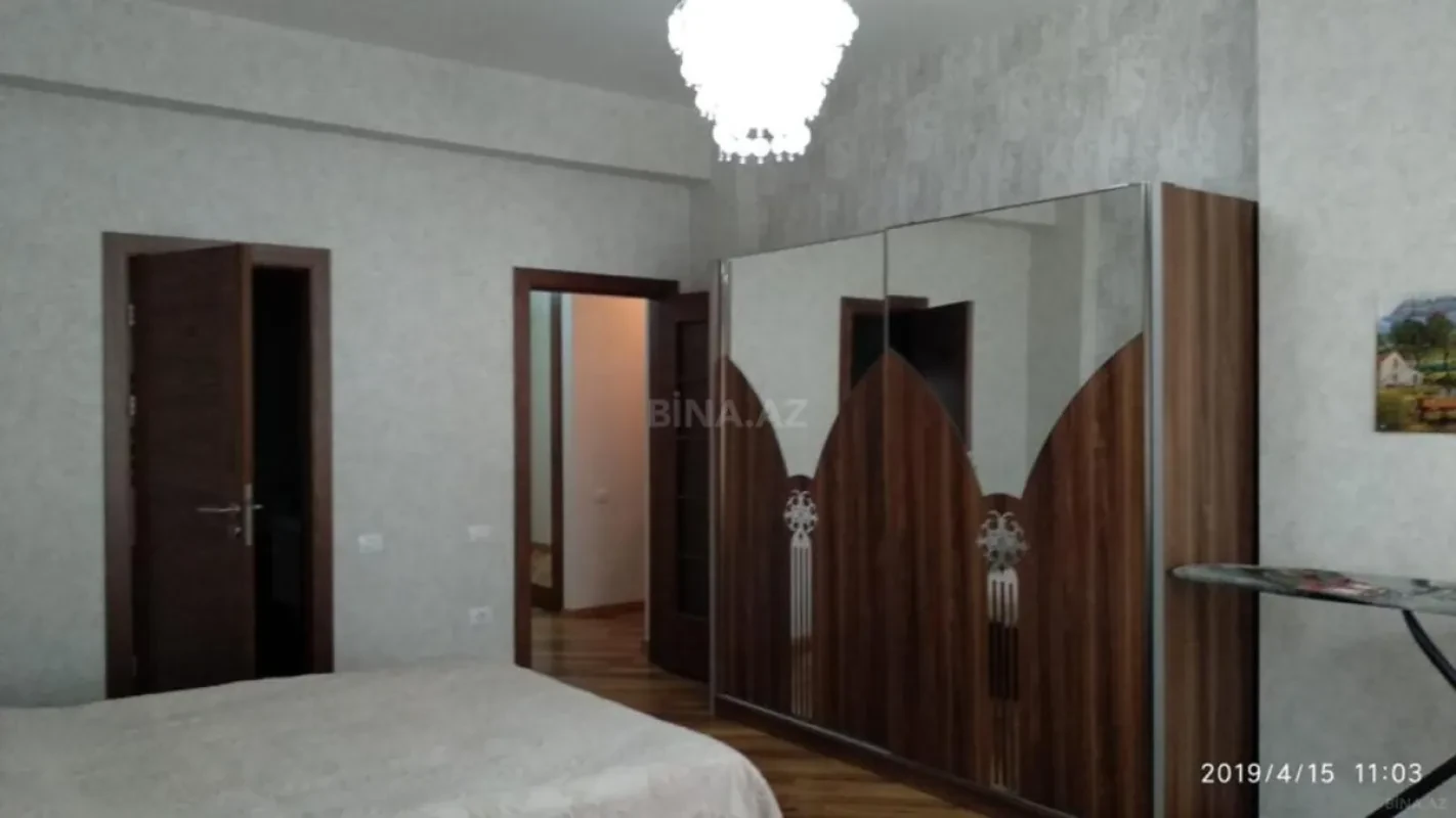 Kirayə verilir 4 otaqlı mənzil 190 m²
