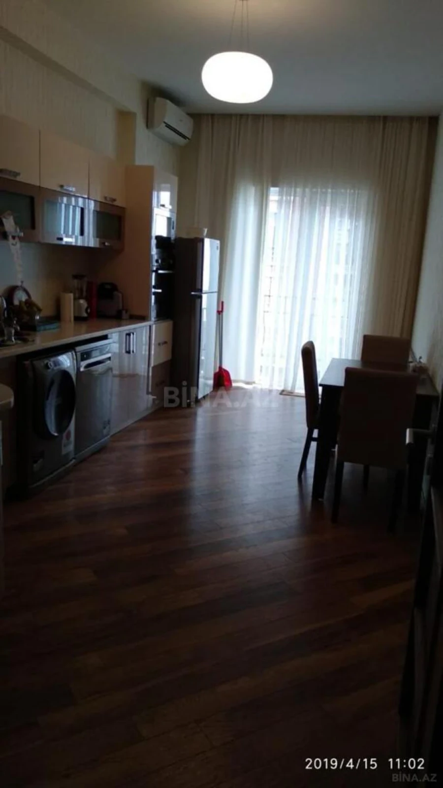 Kirayə verilir 4 otaqlı mənzil 190 m²