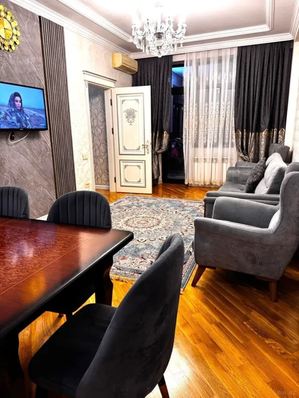 Satılır 3 otaqlı mənzil 113 m²