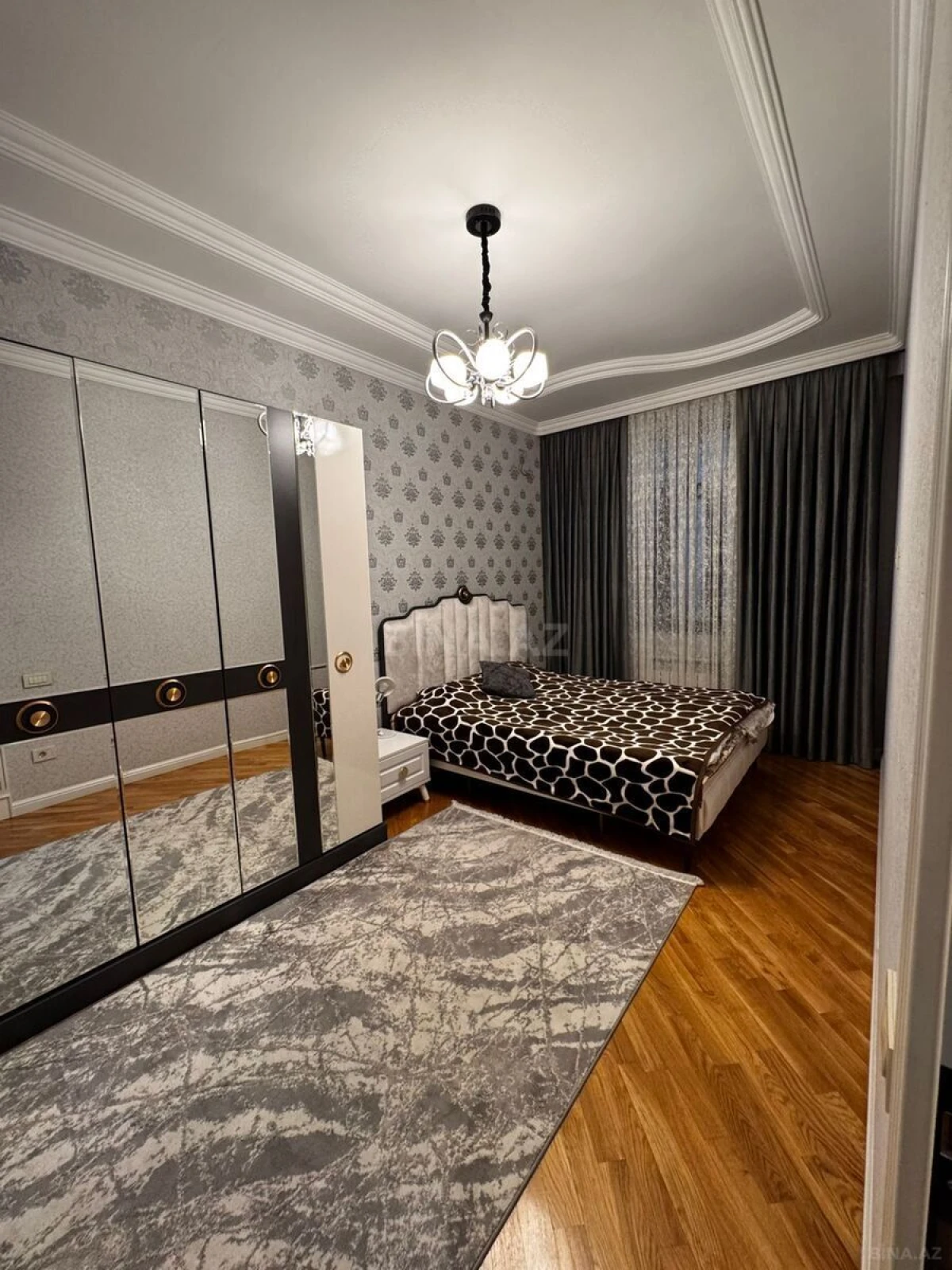 Satılır 3 otaqlı mənzil 113 m²