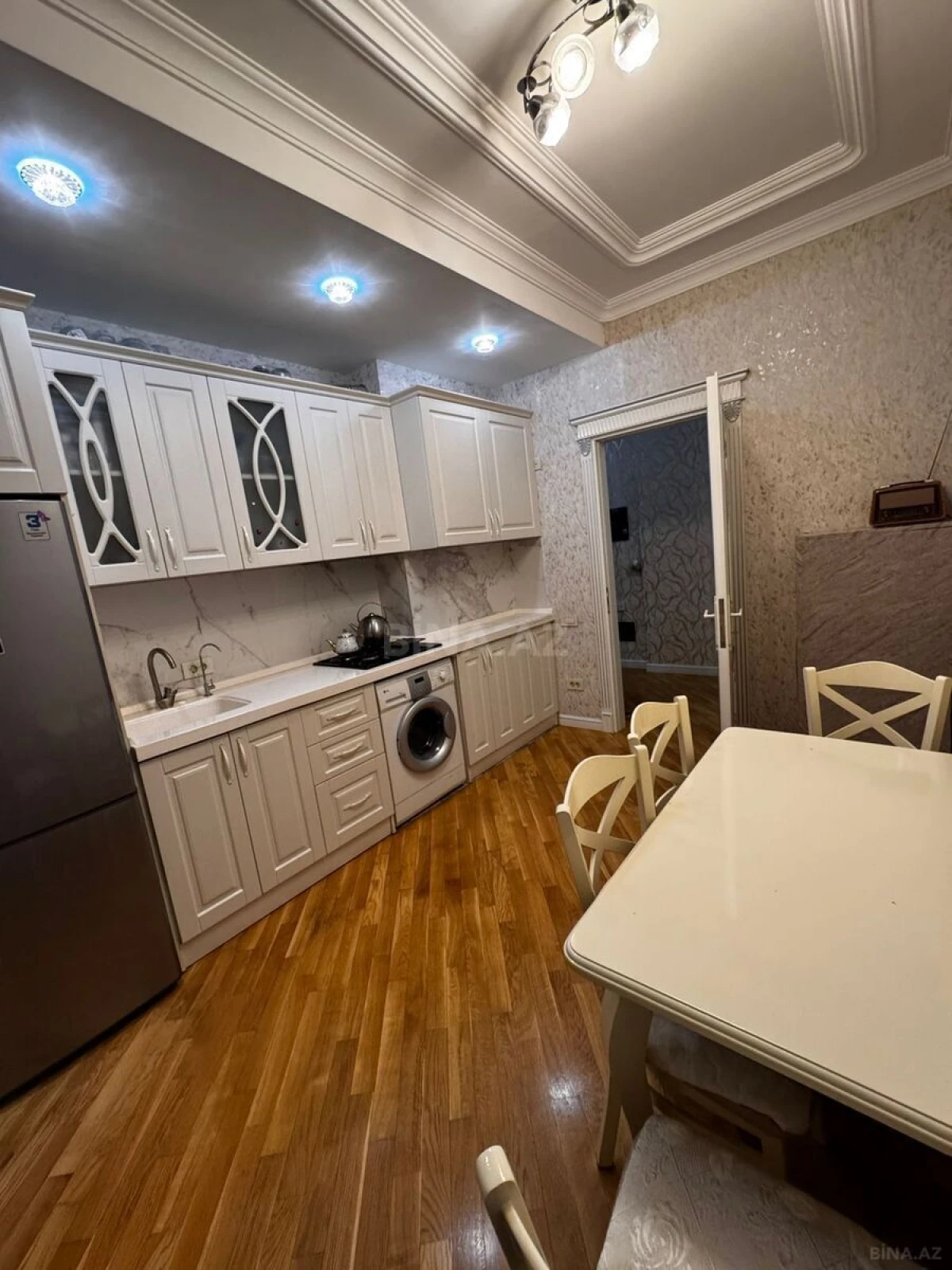 Satılır 3 otaqlı mənzil 113 m²