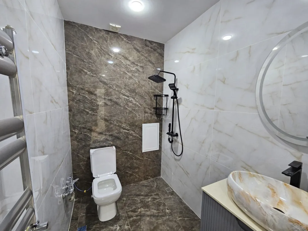 Satılır 2 otaqlı mənzil 63 m²