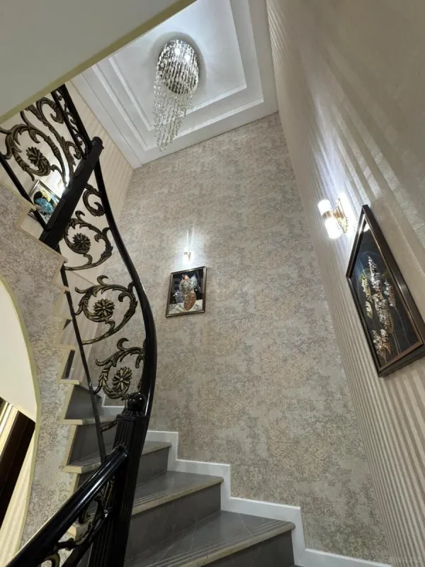 Satılır 5 otaqlı mənzil 150 m²