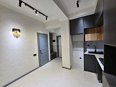 Satılır 3 otaqlı mənzil 77 m²
