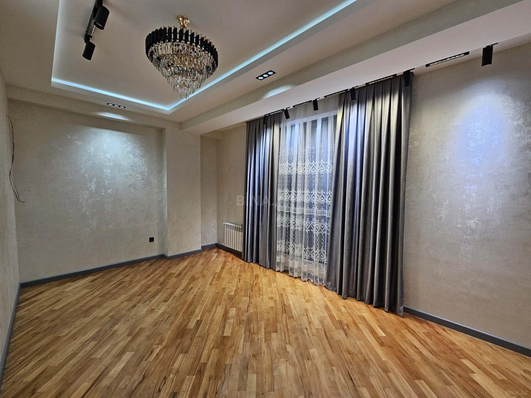 Satılır 3 otaqlı mənzil 77 m²