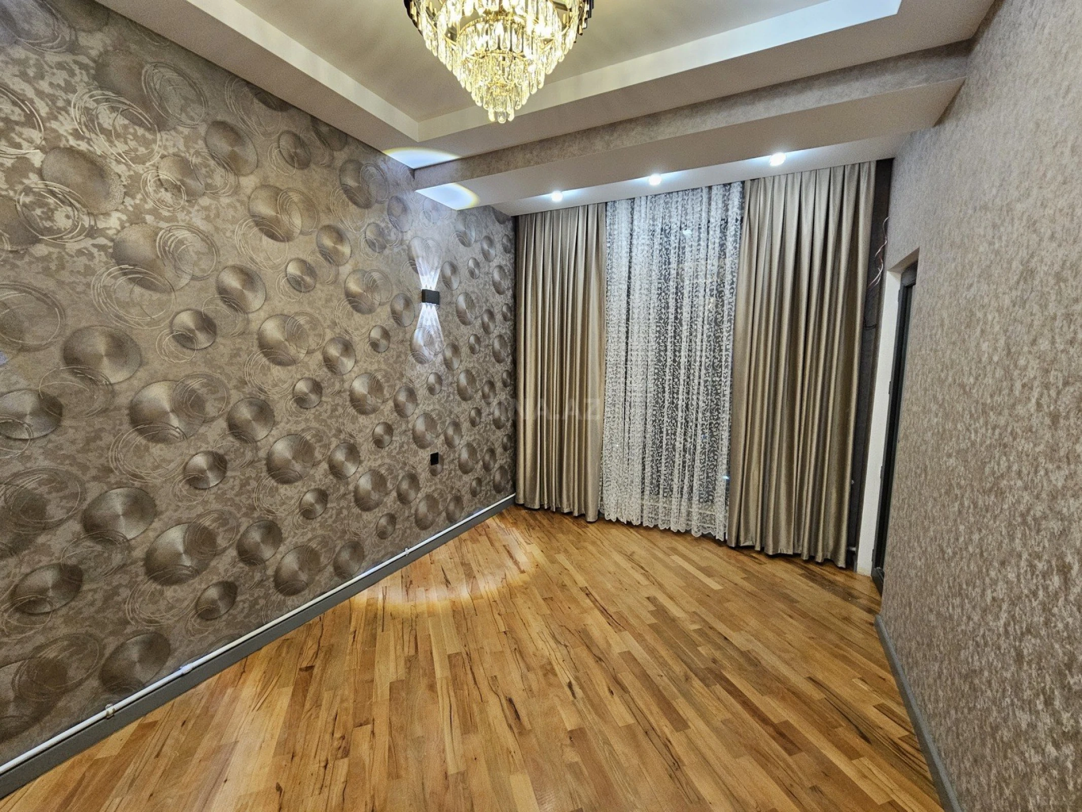 Satılır 3 otaqlı mənzil 77 m²