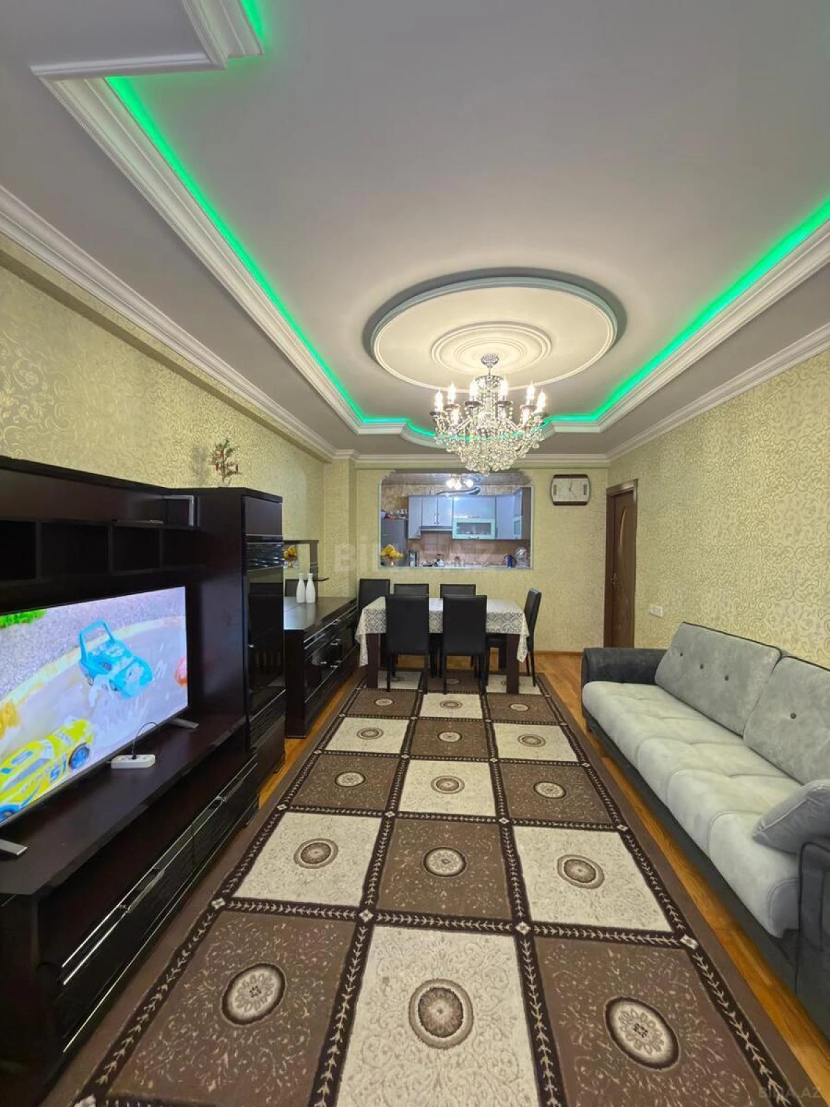 Satılır 3 otaqlı mənzil 105 m²