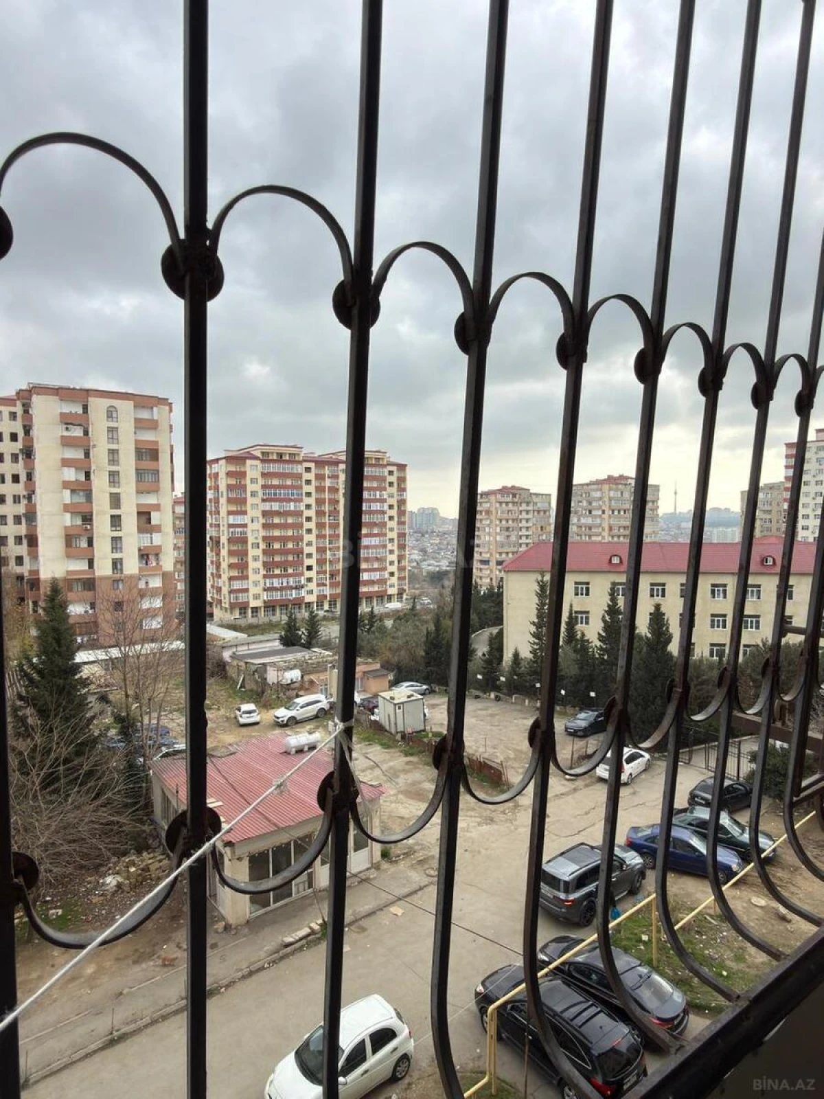 Satılır 3 otaqlı mənzil 105 m²