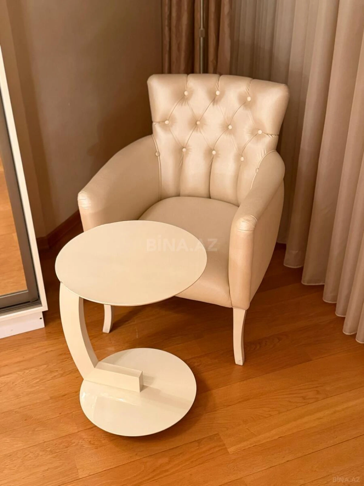 Satılır 3 otaqlı mənzil 130 m²