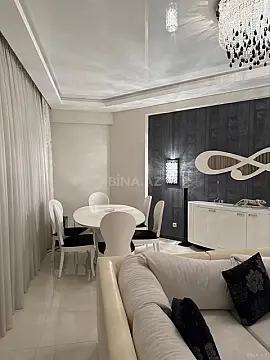 Satılır 3 otaqlı mənzil 130 m²