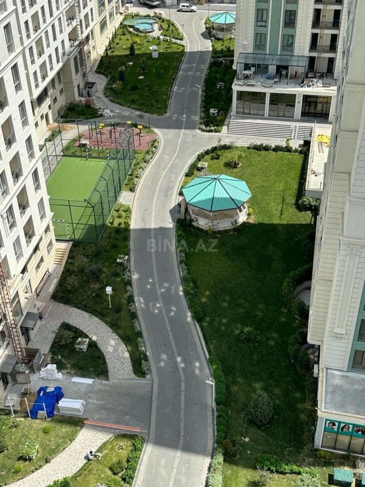 Satılır 4 otaqlı mənzil 219 m²